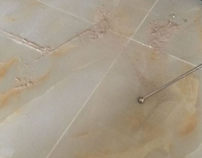 湖里瓷砖空鼓维修公司分享粘合剂选择不当在瓷砖铺贴过程中可能导致以下问题