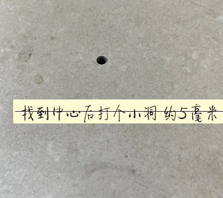 湖里瓷砖空鼓维修公司专业解答在瓷砖铺贴过程中，如果砂料搅拌不均匀，将会带来以下问题